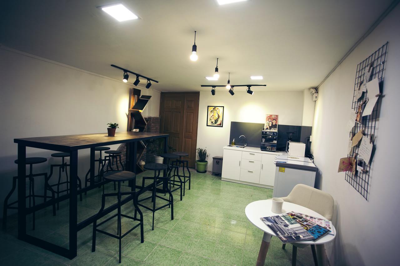 Sgn Living Bed & Breakfast โฮจิมินห์ซิตี้ ภายนอก รูปภาพ